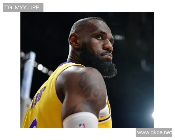 詹姆斯三分命中数达2561创历史新高距离克莱仅一步之遥